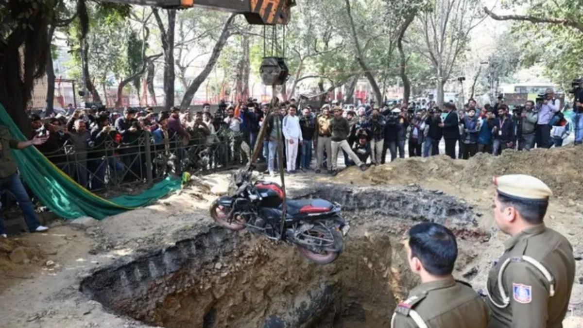 Delhi accident News (1)