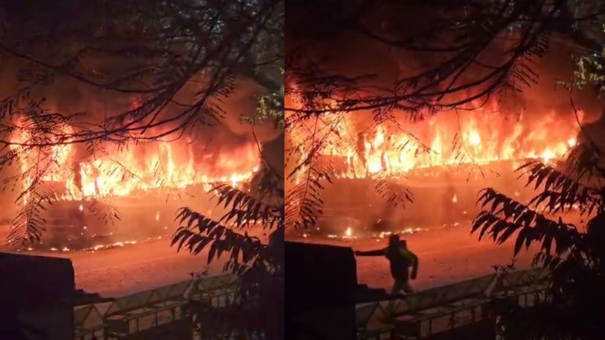 Delhi Bus Fire (1)