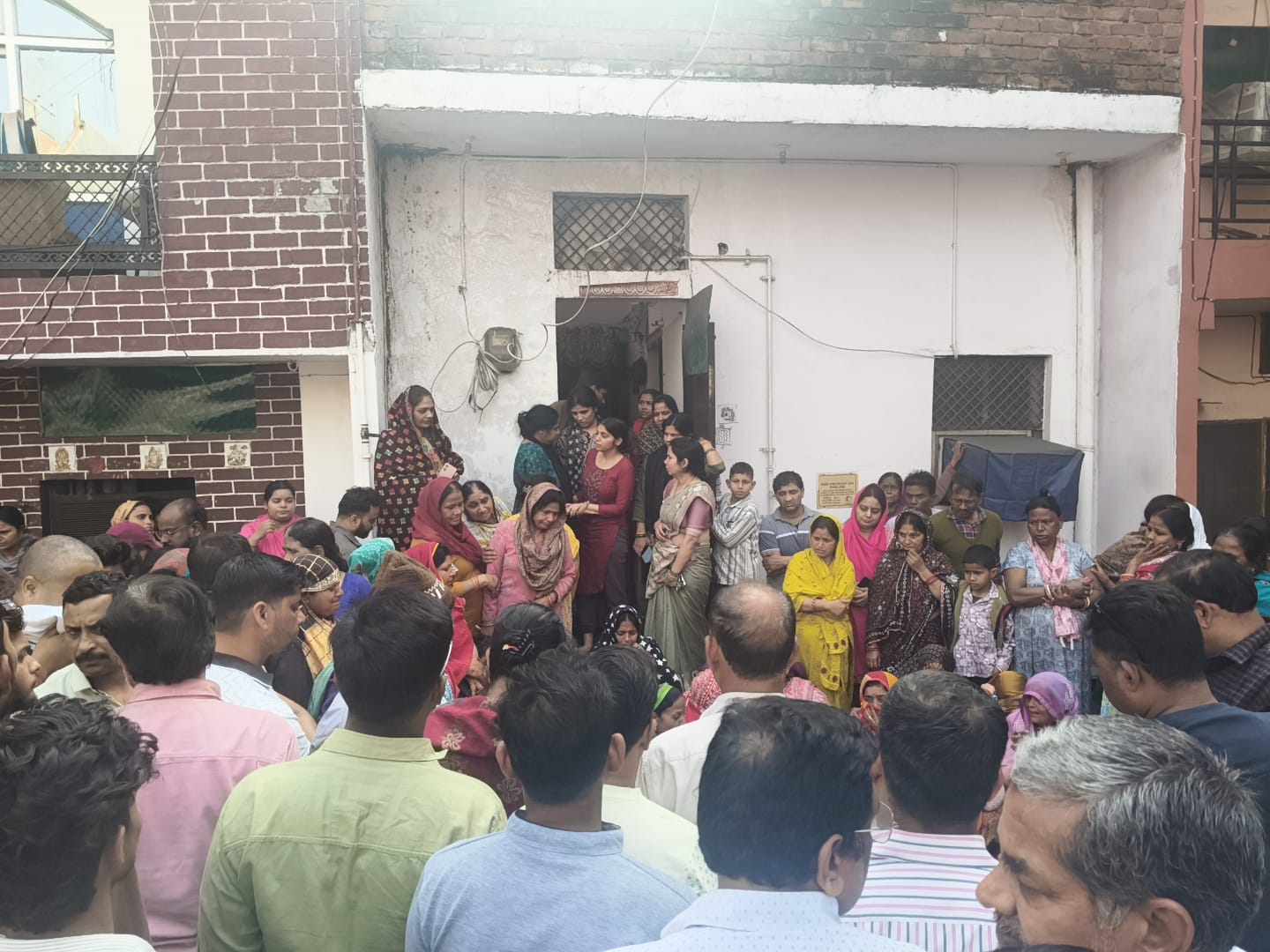Four Family Members’ Bodies Reach Home in Kanpur WhatsApp Image 2026-02-21 at 14.54.43