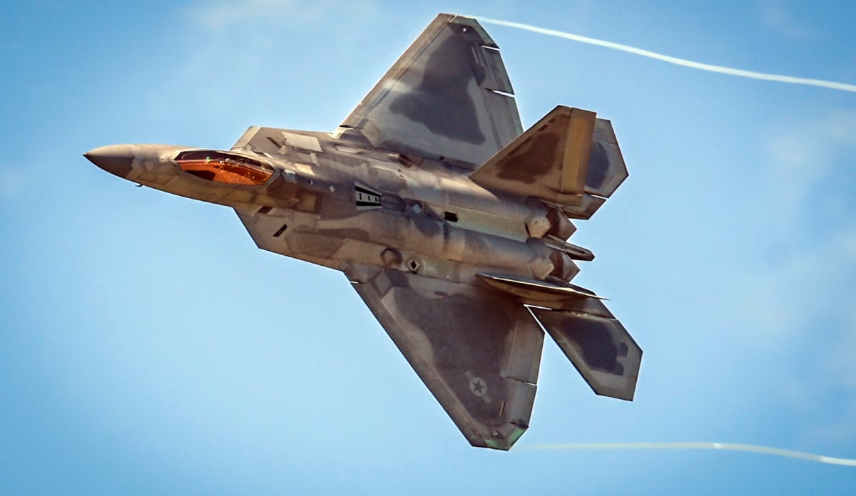 F22 (1)