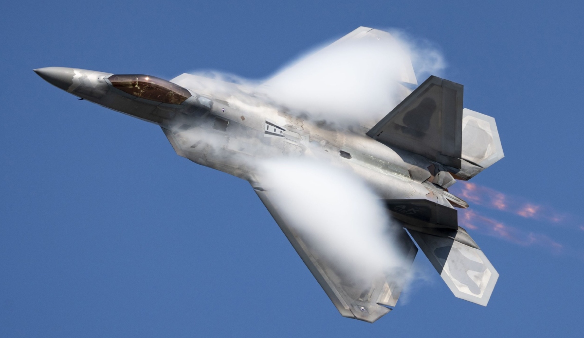 F22 (2)