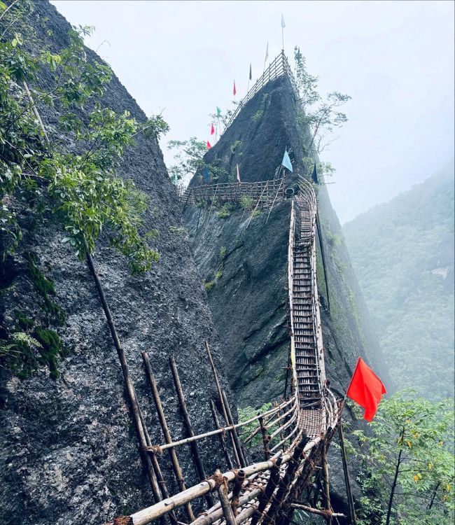 U Mawryngkhang Bamboo Trek (1)
