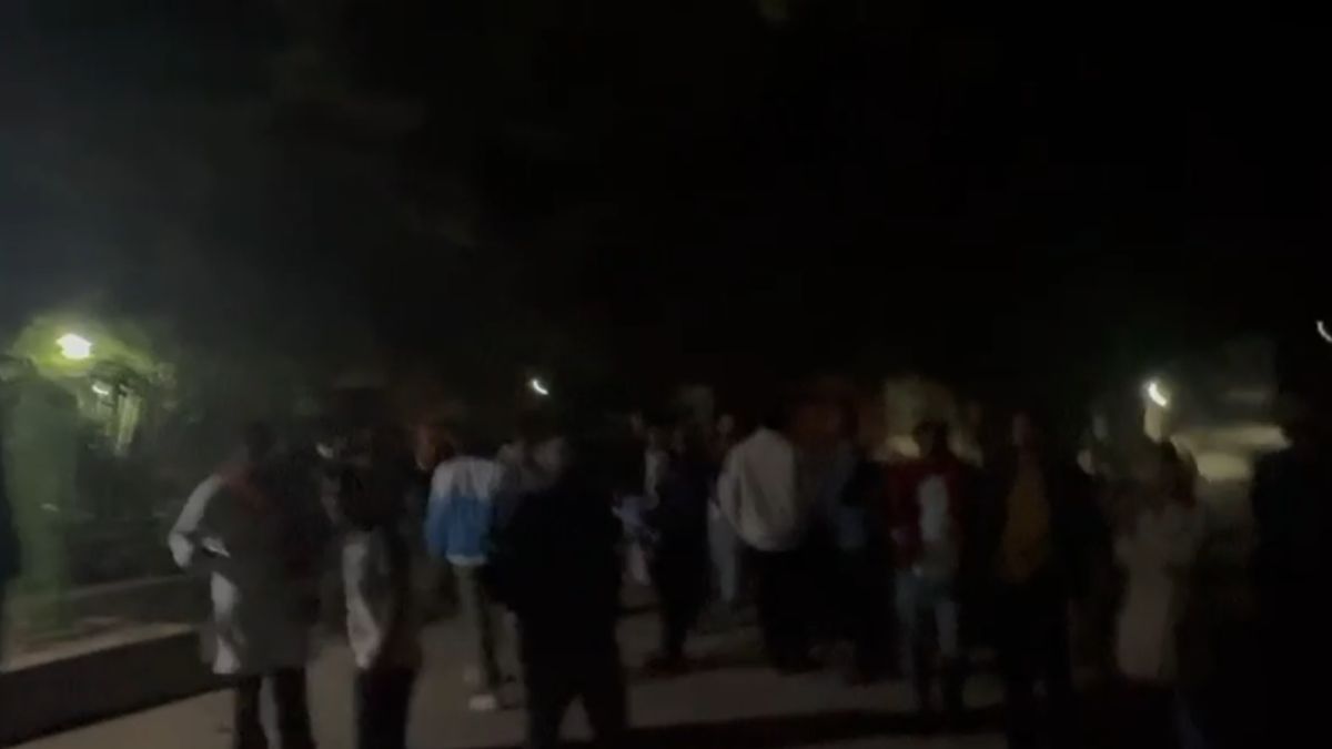 JNU 4