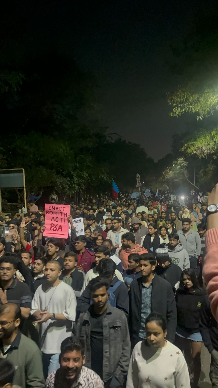jnu-samta-juloos1