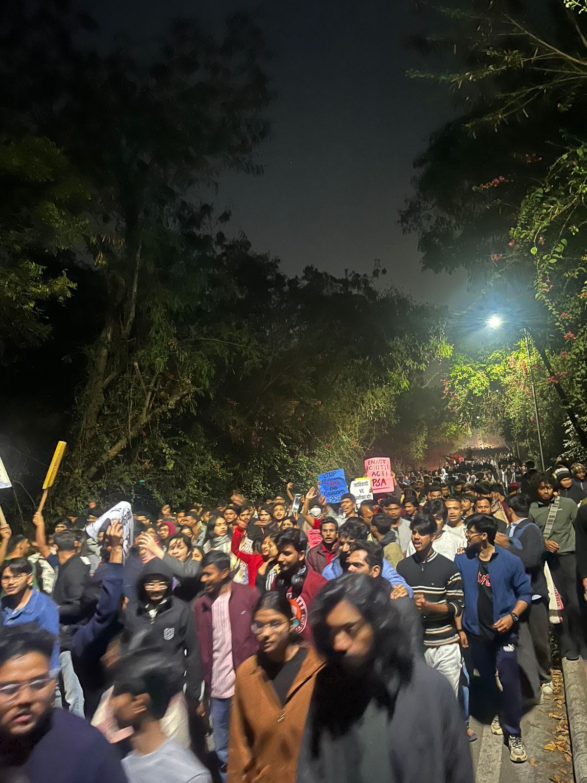 jnu-samta-juloos2