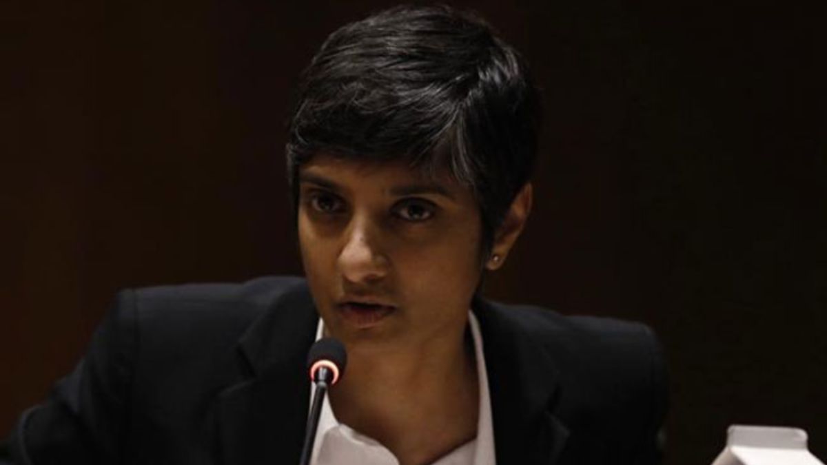 Menaka Guruswamy potrate in oxford (3)