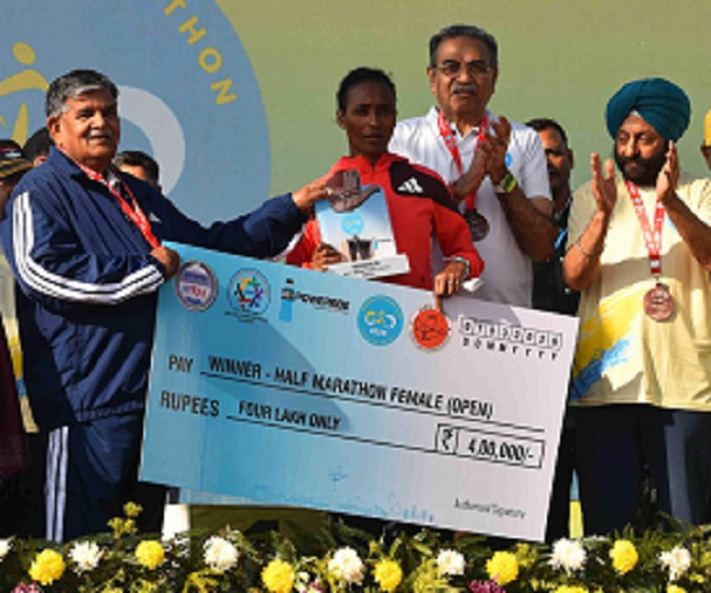 4 lakh9