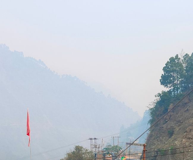smoke spreads