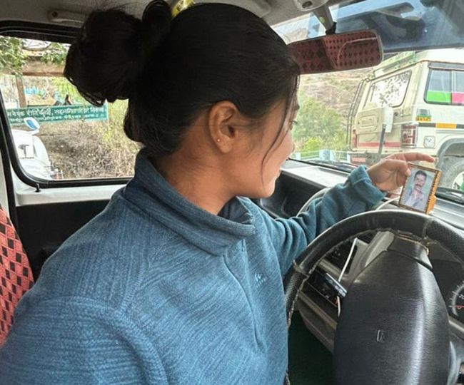 female taxi driver saniya rana