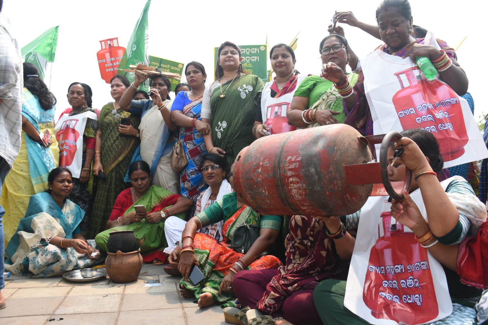 Odisha LPG Shortage 1