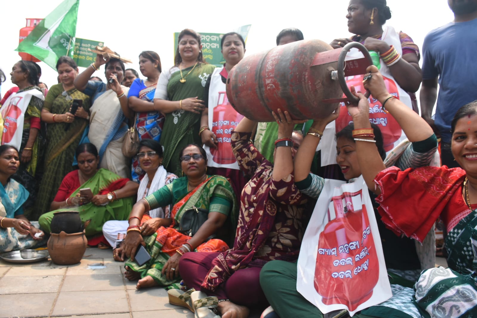 Odisha LPG Shortage 3