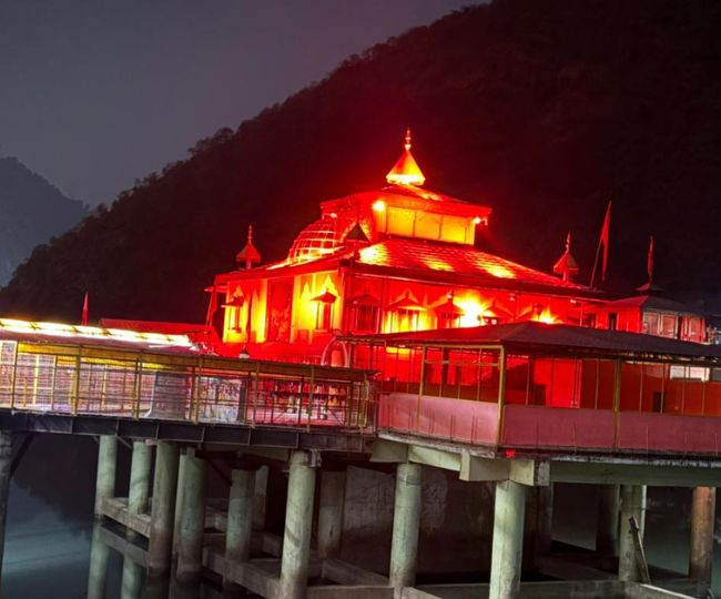 Famous Dhari Devi Temple in red colour