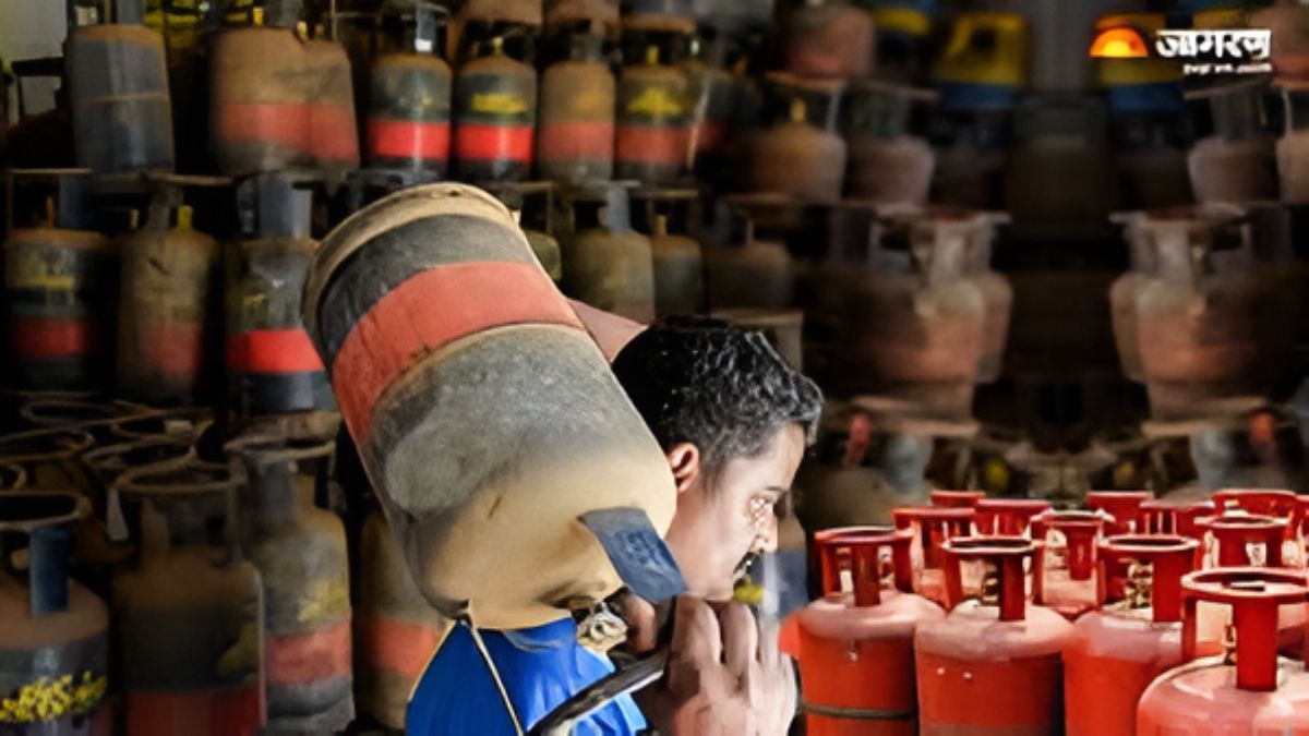 Gas cylinder shortage in UP