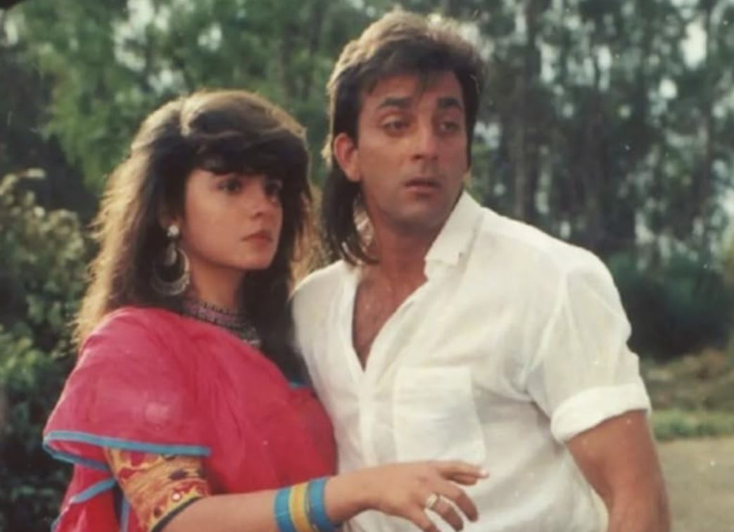 Pooja Bhatt Sanjay dutt kiss