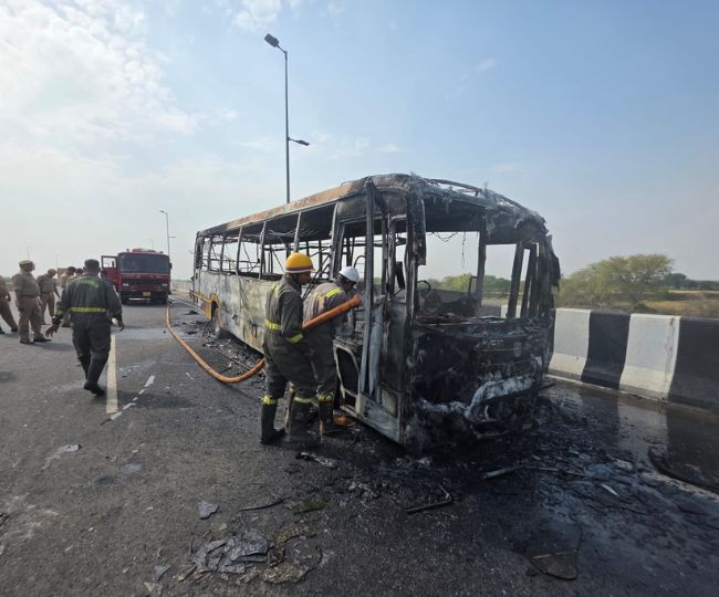 fire in bus (1)