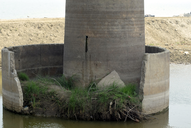 Vikramshila Setu Pillars Damaged9