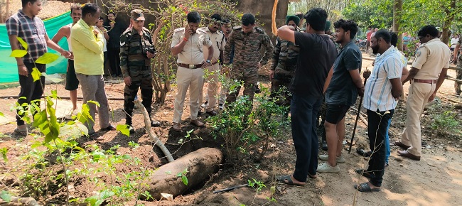 jharkhand bomb news