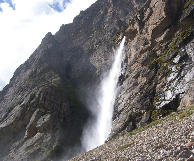 Vasudhara Waterfall