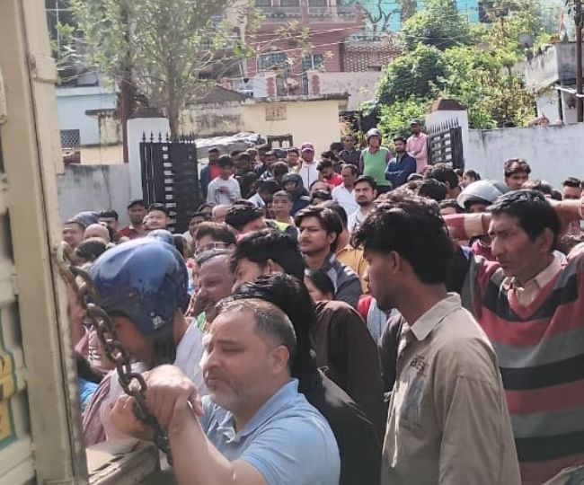 LPG Gas Crisis In srinagar Garhwal