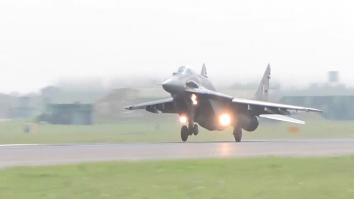 MiG-29 लड़ाकू विमान होगा अब और भी घातक, ASRAAM मिसाइल से बढ़ेगी ...