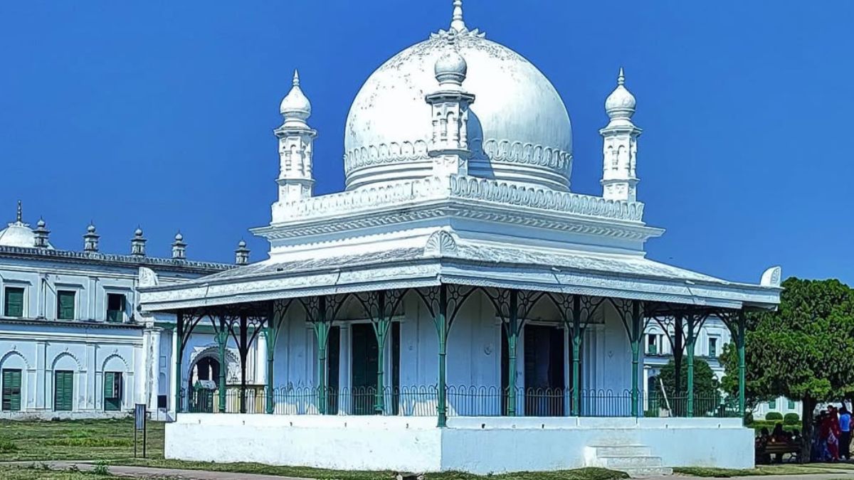 Nizamat Imambara (1)