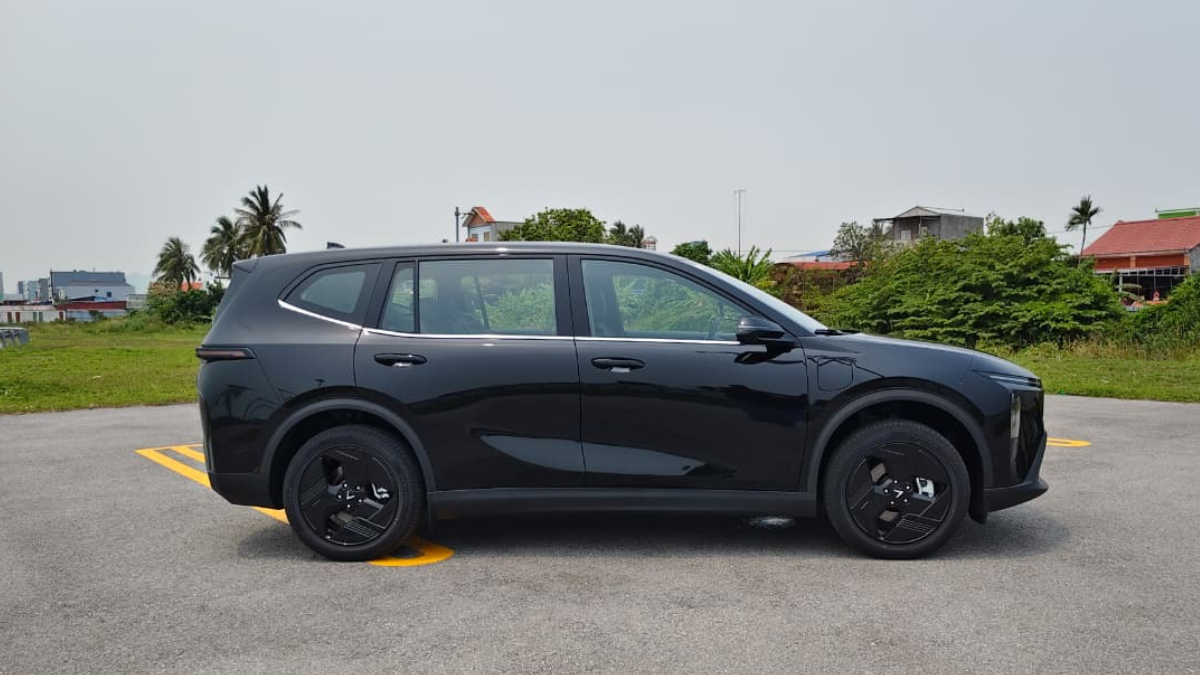 Vinfast car
