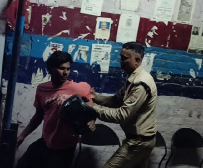 Haridwar Police Lathicharge