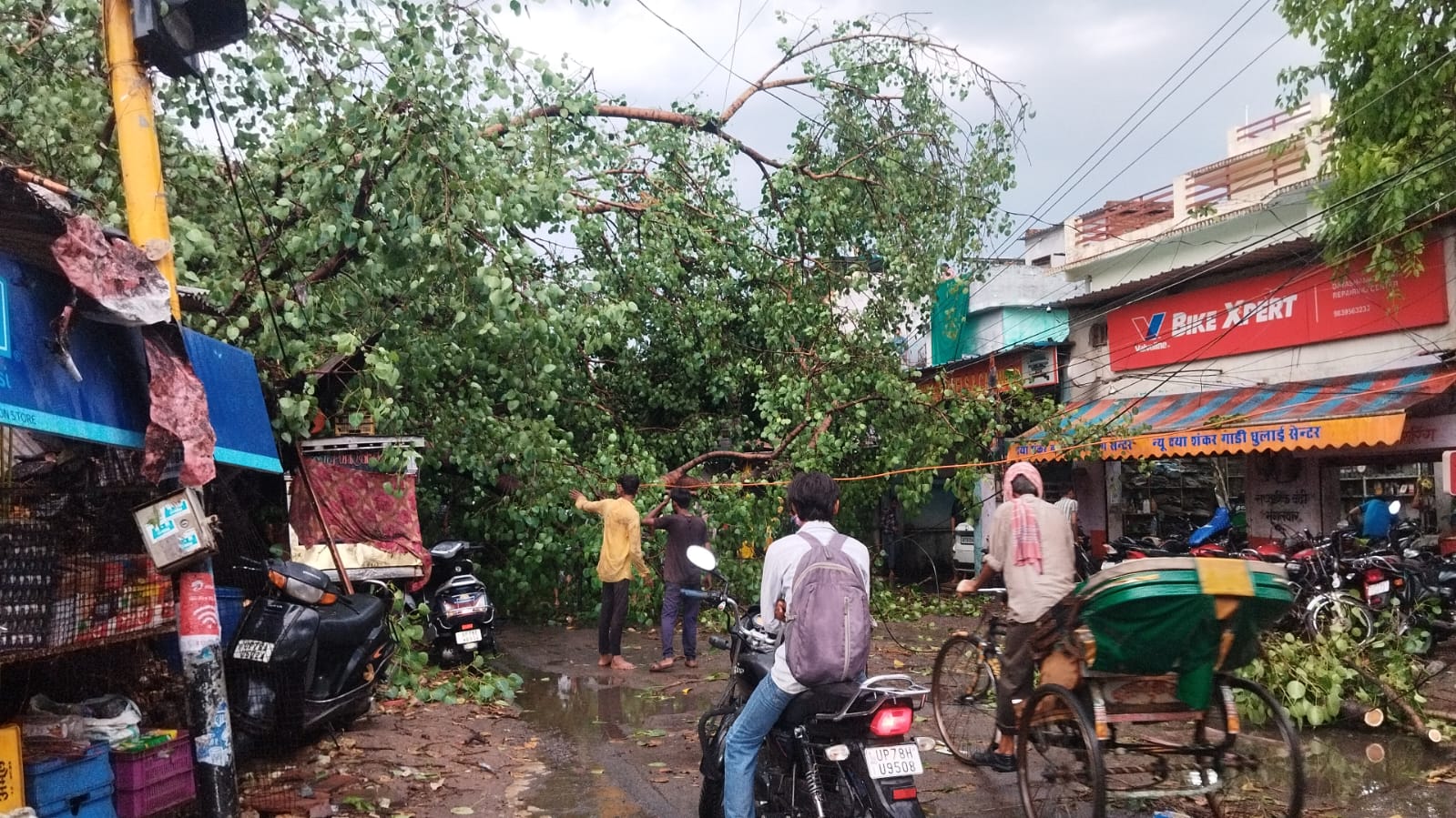 Kanpur storm news WhatsApp Image 2026-04-04 at 17.36.38