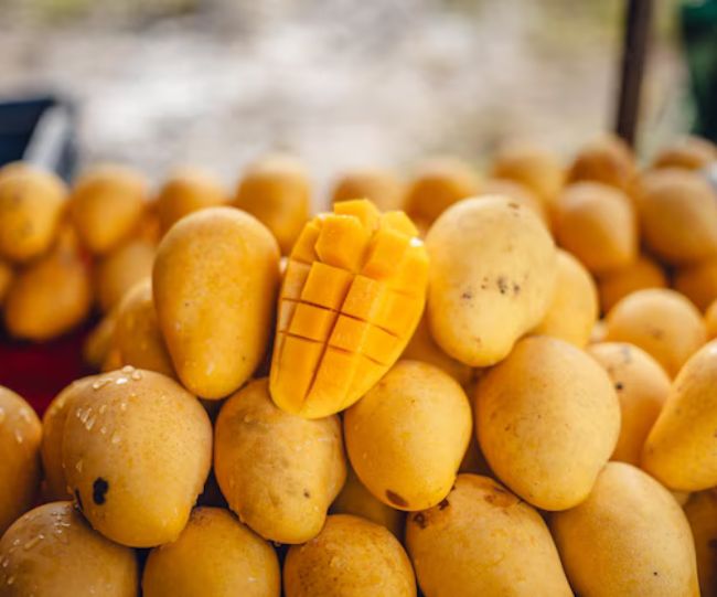 Signs of naturally ripened Alphonsos