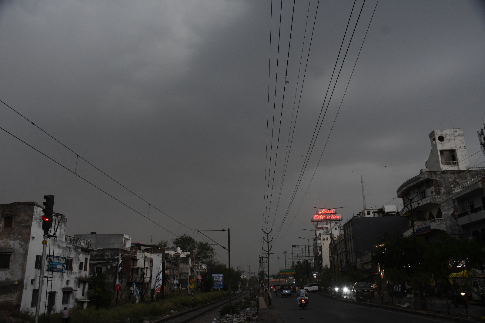 Kanpur weather alert WhatsApp Image 2026-04-07 at 18.23.13