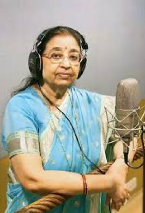 Usha Mangeshkar (2)