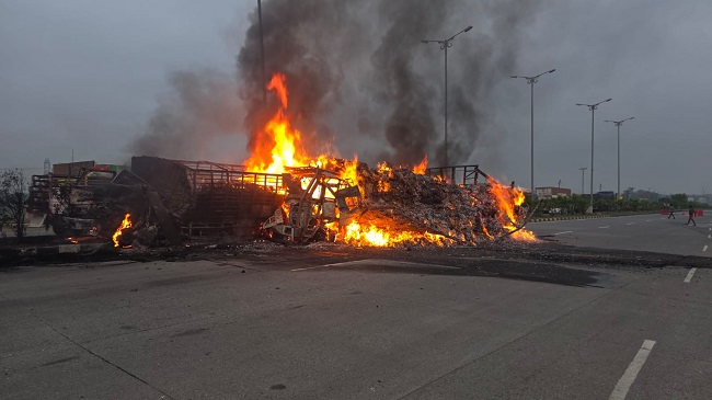 Giridih Truck Fire