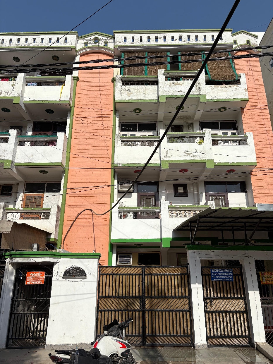 Father kills twin daughters