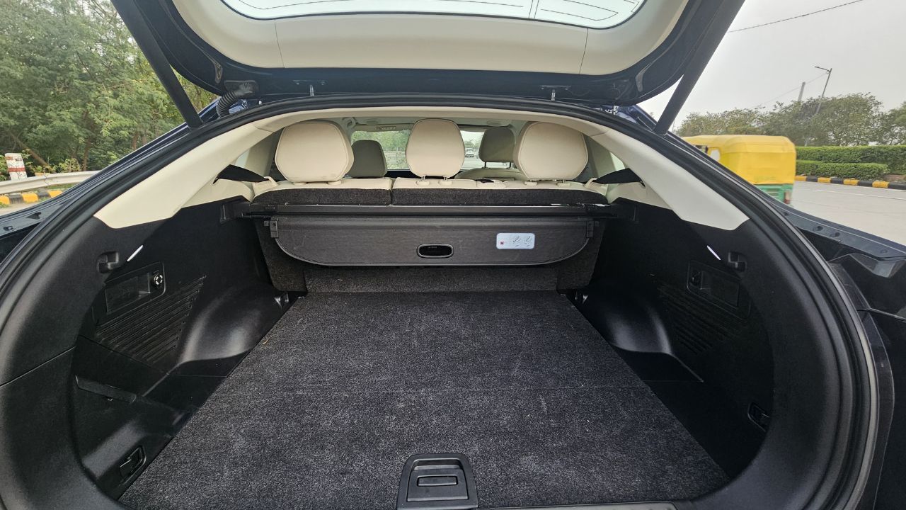 Mahindra XEV9e jagran 20853