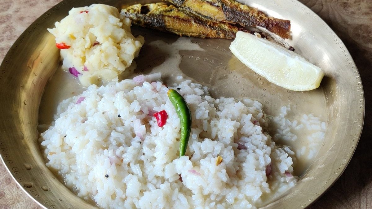 Poita Bhaat with aaloo pitika