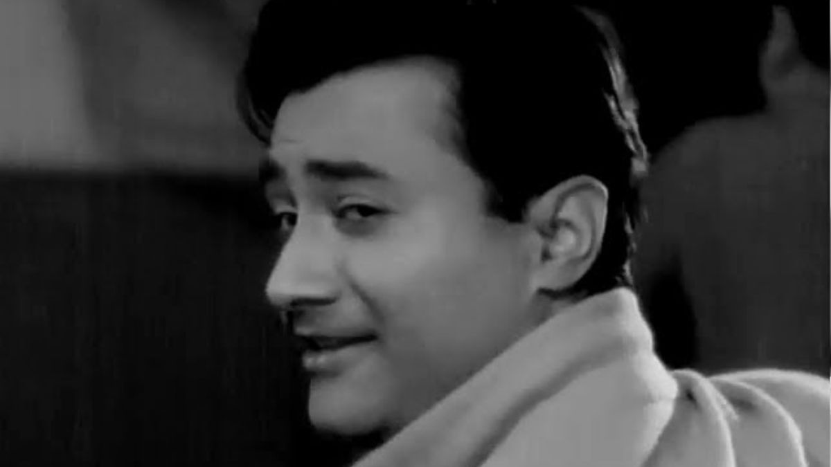 hai apna dil to aawara song