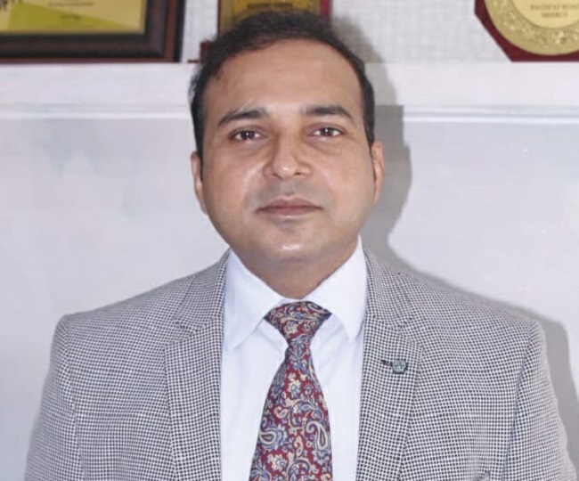 dr ravi rana R