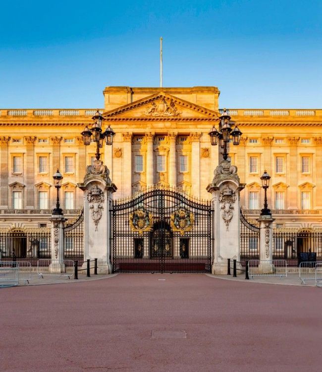 Buckingham Palace (1)