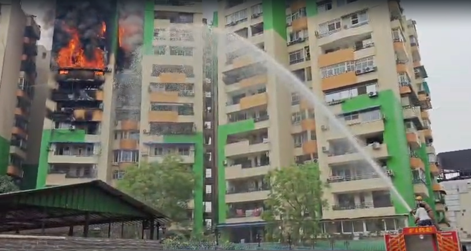 indirapuram fire 3