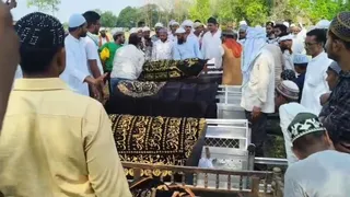 4-bacchon-ka-eksath-nikla-janaza-1777822998834_m