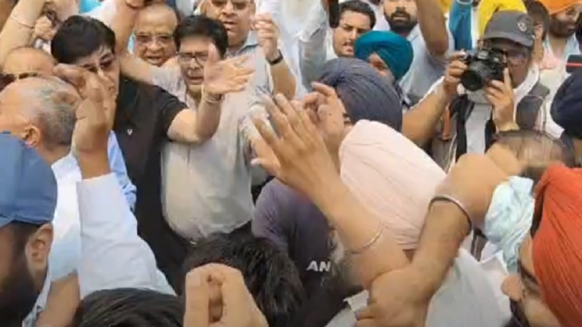 मंत्री अरोड़ा की गिरफ्तारी पर लुधियाना में हंगामा, प्रदर्शन में भिड़े आप-BJP कार्यकर्ता; पुलिस ने किया बीच-बचाव