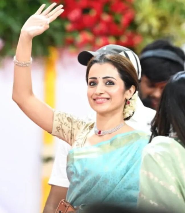 Trisha Krishnan (2)