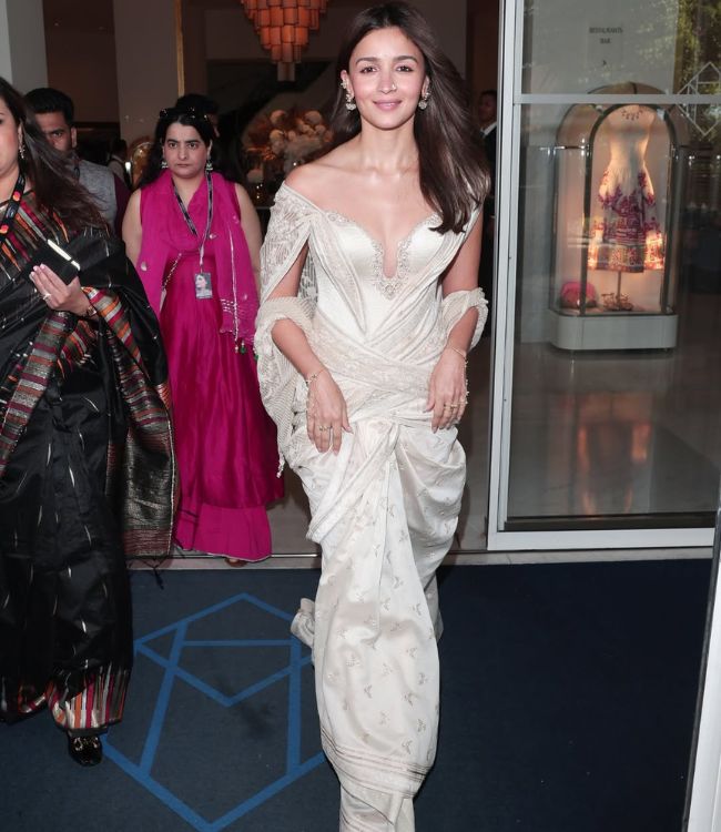 Alia Bhatt Bharat Pavilion (1)