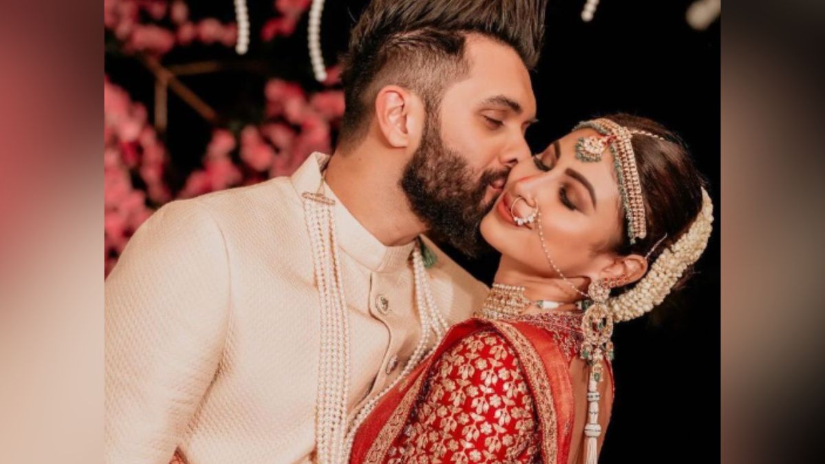 mouni roy-suraj nambiar love story