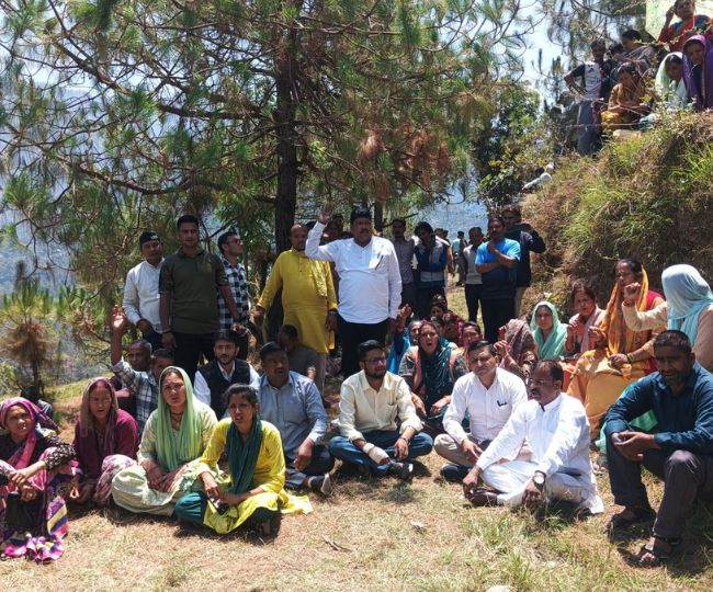 villagers protest