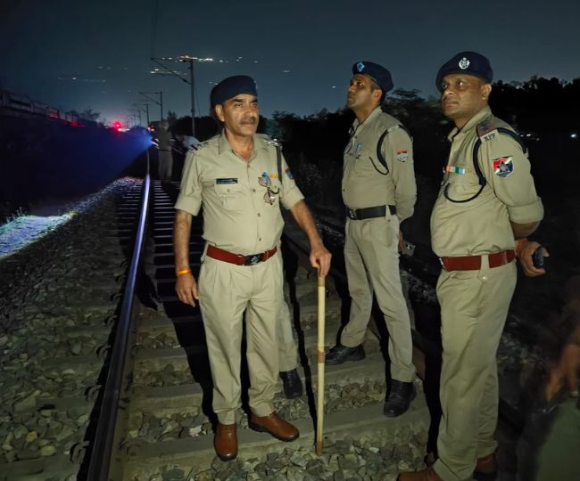 GRP in Yog nagari railway station 