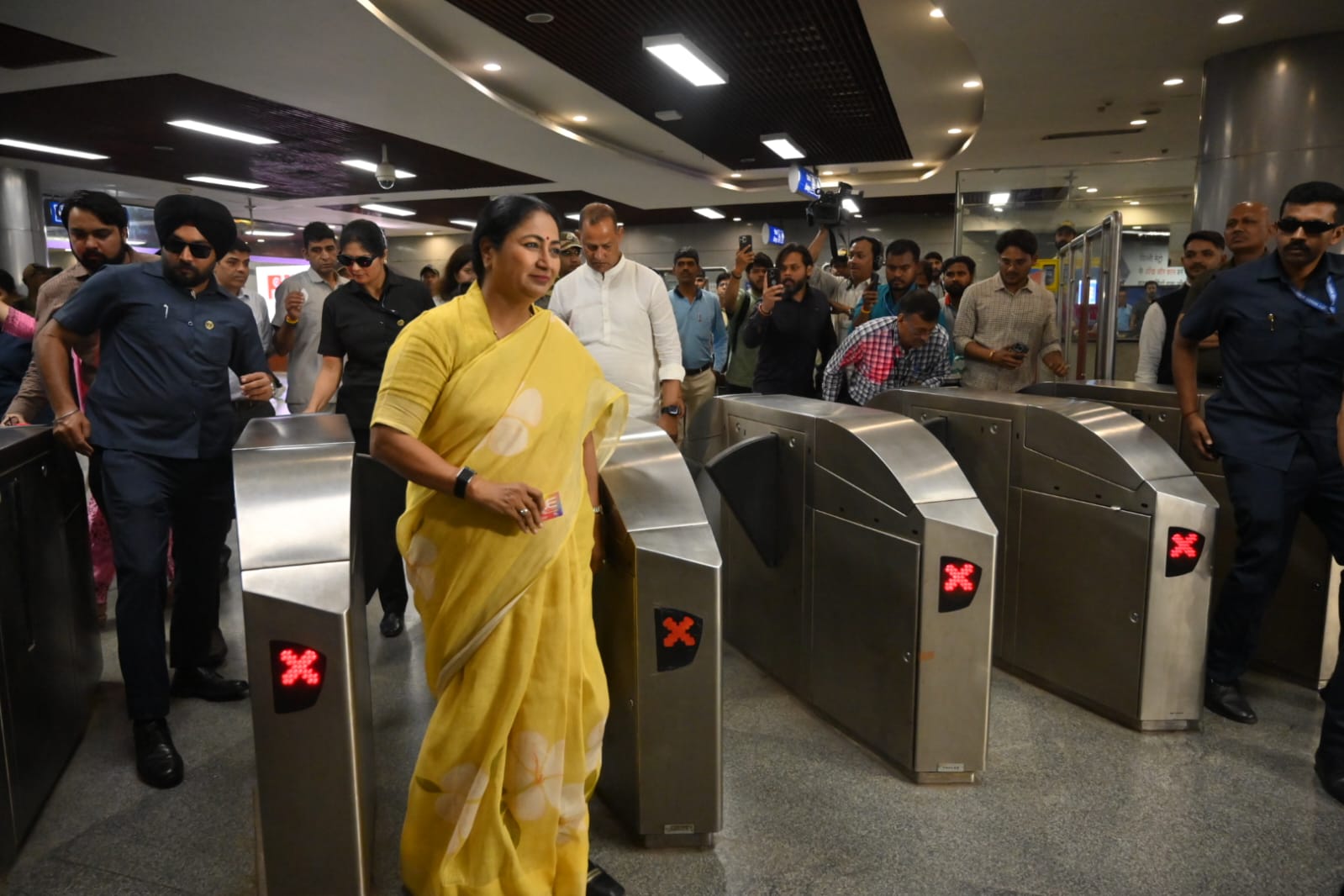 metro rekha gupta