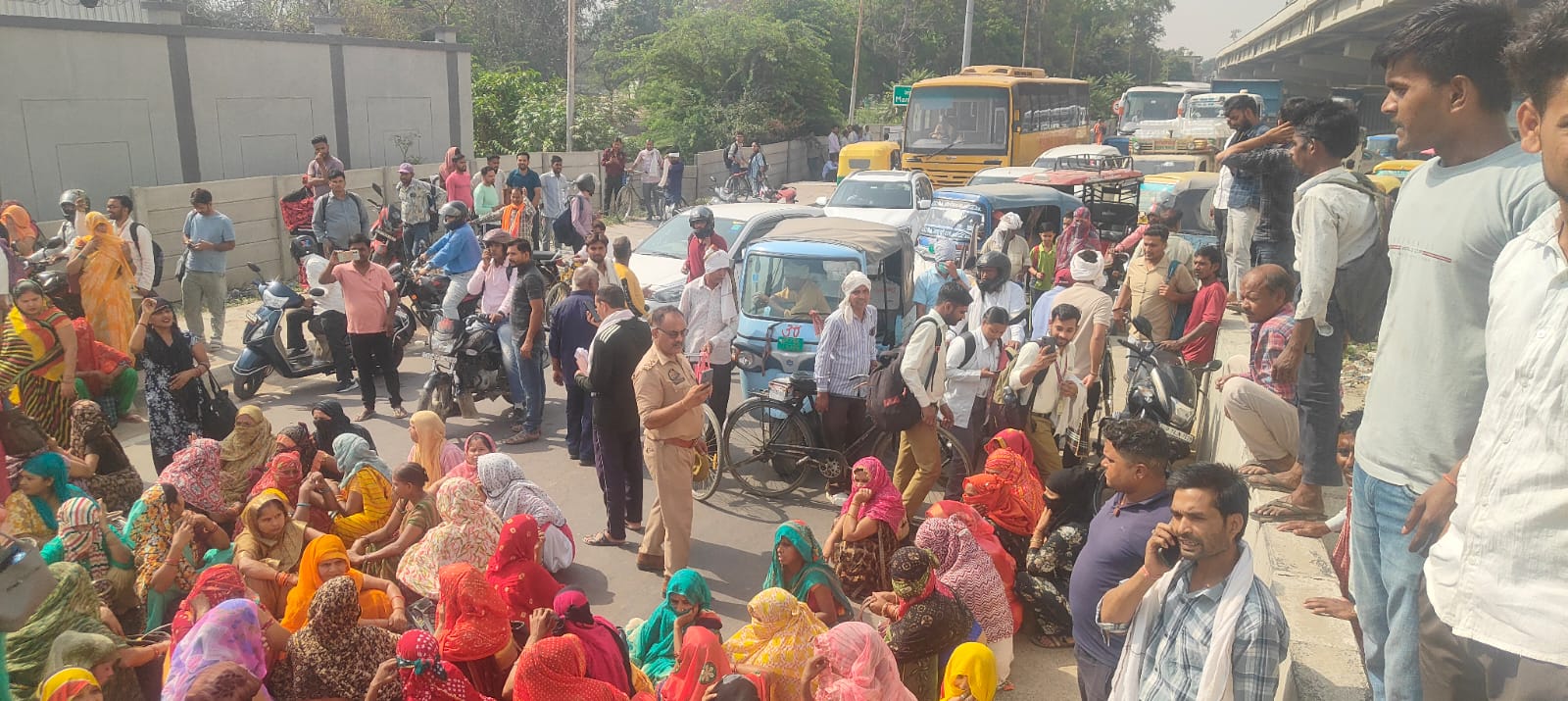 kanpur workers protest kanpur workers protest