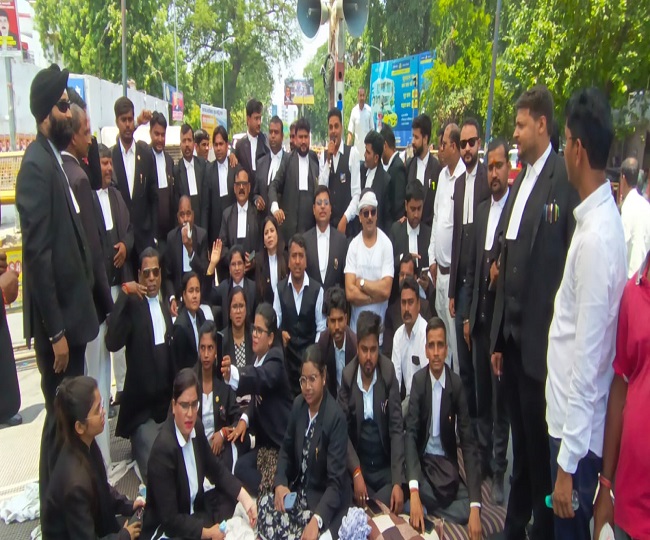 Protest by advocates in Prayagraj