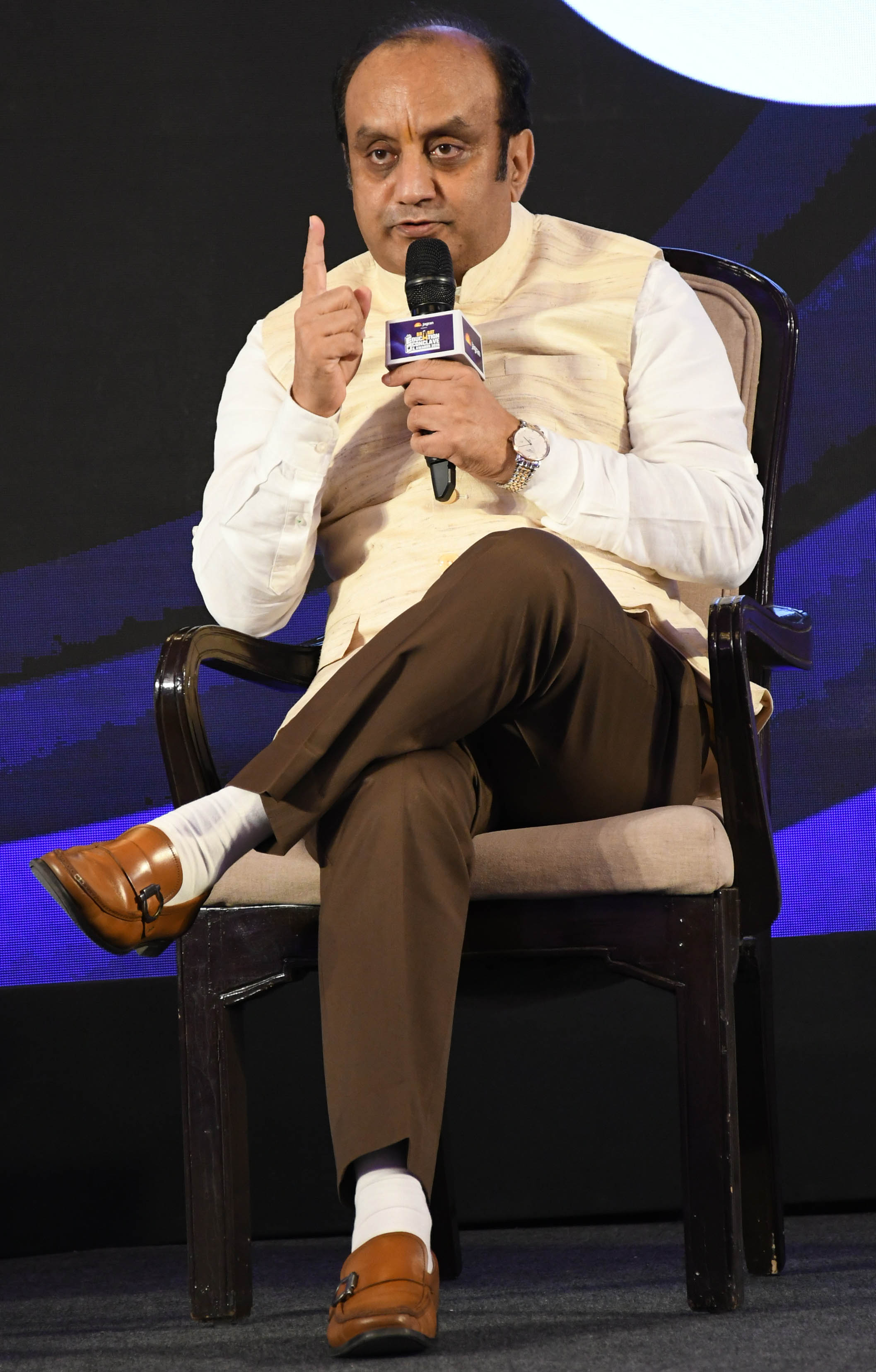 sudhanshu trivedi (2).jpg